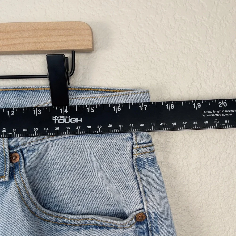 Vintage Y2K Levi's 501xx Light Wash Blue Denim Straight Jeans 36x30 (34x28) 2004